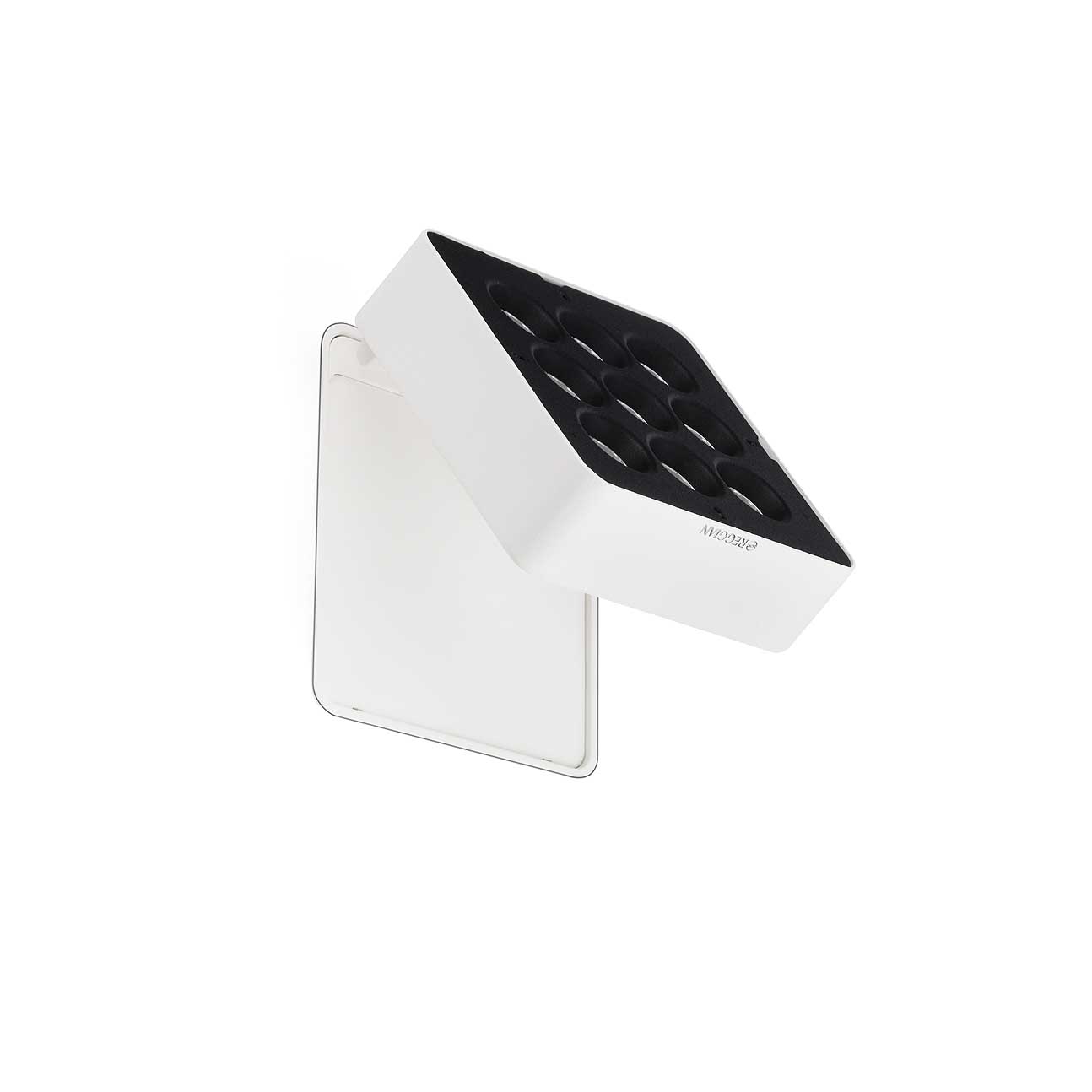 Splyt Wall, adjustable projector